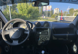 Подержанный автомобиль LADA (ВАЗ) Granta Sedan 2012 года (9 фото)