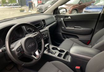 Подержанный автомобиль Kia Sportage 2017 года (9 фото)