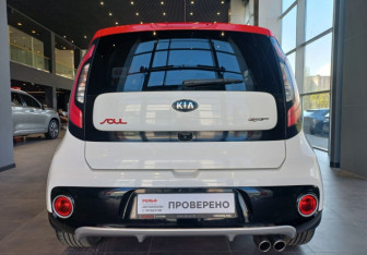 Подержанный автомобиль Kia Soul 2016 года (3 фото)