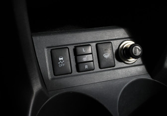 Подержанный автомобиль Toyota RAV4 2011 года (13 фото)