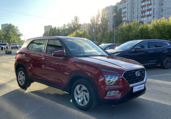 Подержанный автомобиль Hyundai Creta 2022 года (3 фото)
