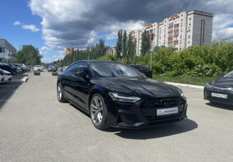 Подержанный автомобиль Audi A7 2020 года (3 фото)
