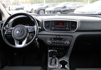Подержанный автомобиль Kia Sportage 2019 года (8 фото)