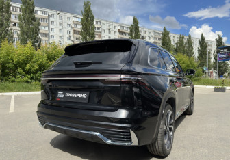Подержанный автомобиль Geely Monjaro 2023 года (5 фото)