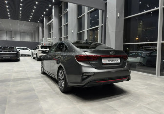 Подержанный автомобиль Kia Cerato Sedan 2020 года (7 фото)