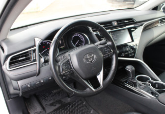 Подержанный автомобиль Toyota Camry Sedan 2018 года (7 фото)
