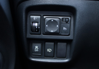 Подержанный автомобиль Nissan Juke 2012 года (15 фото)