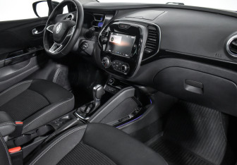 Подержанный автомобиль Renault Kaptur 2020 года (13 фото)