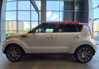 Подержанный автомобиль Kia Soul 2016 года (2 фото)