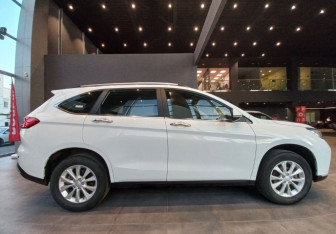 Подержанный автомобиль Haval M6 2023 года (5 фото)