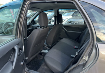 Подержанный автомобиль LADA (ВАЗ) Granta Sedan 2015 года (12 фото)
