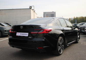 Подержанный автомобиль Toyota Camry Sedan 2024 года (4 фото)