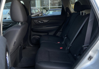 Подержанный автомобиль Nissan X-Trail 2021 года (12 фото)