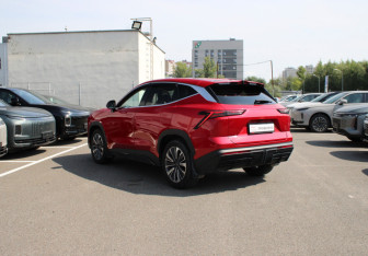 Подержанный автомобиль Jetour Dashing 2023 года (6 фото)