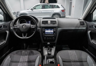 Подержанный автомобиль Skoda Yeti 2017 года (10 фото)