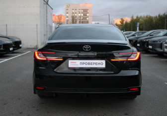 Подержанный автомобиль Toyota Camry Sedan 2024 года (5 фото)