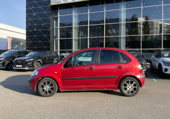 Подержанный автомобиль Citroen C3 Hatchback 2006 года (8 фото)