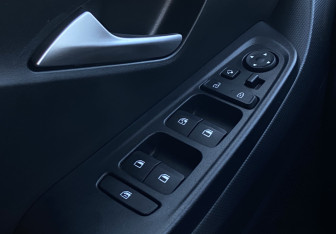 Подержанный автомобиль Hyundai Creta 2022 года (15 фото)