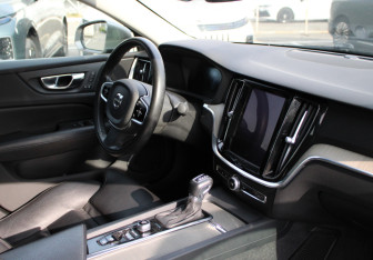Подержанный автомобиль Volvo S60 2020 года (8 фото)