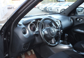 Подержанный автомобиль Nissan Juke 2012 года (7 фото)