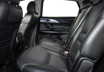 Подержанный автомобиль Mazda CX-9 2018 года (12 фото)