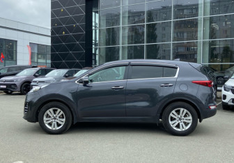 Подержанный автомобиль Kia Sportage 2017 года (8 фото)
