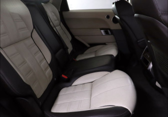 Подержанный автомобиль Land Rover Range Rover Sport 2014 года (8 фото)