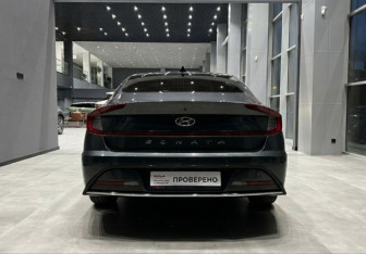 Подержанный автомобиль Hyundai Sonata 2021 года (6 фото)