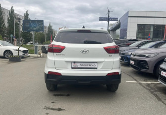 Подержанный автомобиль Hyundai Creta 2017 года (6 фото)