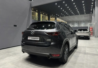 Подержанный автомобиль Mazda CX-5 2019 года (8 фото)