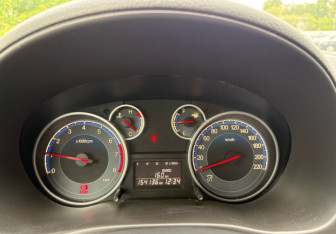Подержанный автомобиль Suzuki SX4 Hatchback 2010 года (16 фото)