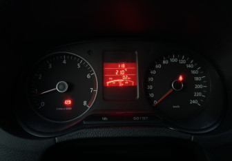 Подержанный автомобиль Volkswagen Polo Sedan 2012 года (15 фото)