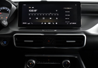 Подержанный автомобиль Geely Coolray 2021 года (16 фото)