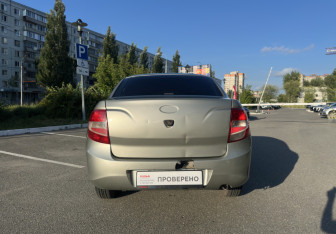 Подержанный автомобиль LADA (ВАЗ) Granta Sedan 2012 года (6 фото)