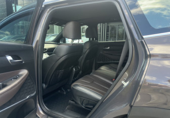 Подержанный автомобиль Hyundai Santa Fe 2020 года (12 фото)