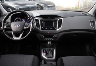 Подержанный автомобиль Hyundai Creta 2018 года (9 фото)