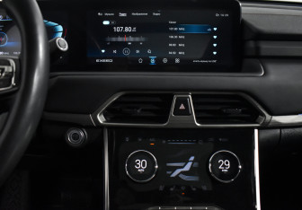 Подержанный автомобиль Exeed TXL 2023 года (18 фото)