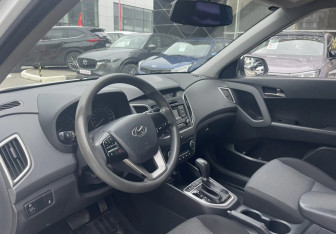 Подержанный автомобиль Hyundai Creta 2017 года (9 фото)