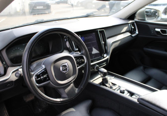 Подержанный автомобиль Volvo S60 2020 года (7 фото)