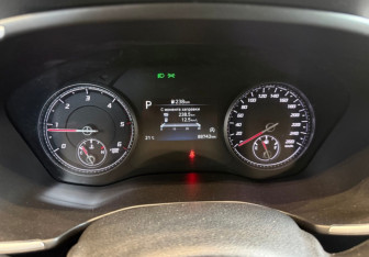Подержанный автомобиль Hyundai Santa Fe 2021 года (15 фото)