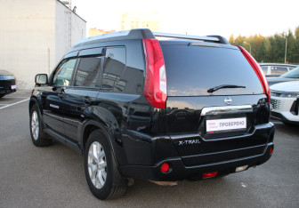 Подержанный автомобиль Nissan X-Trail 2014 года (6 фото)