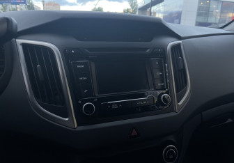 Подержанный автомобиль Hyundai Creta 2016 года (13 фото)