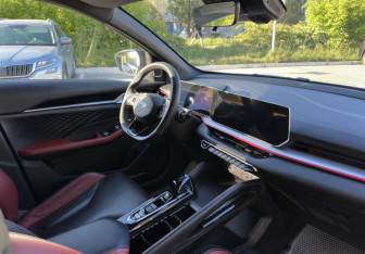 Подержанный автомобиль Geely Coolray 2024 года (16 фото)