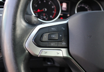 Подержанный автомобиль Volkswagen Tiguan 2021 года (18 фото)