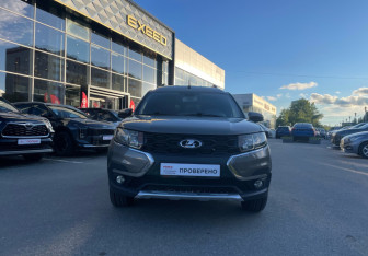 Подержанный автомобиль LADA (ВАЗ) Largus Wagon 2022 года (2 фото)