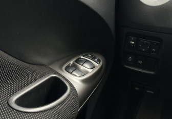 Подержанный автомобиль Nissan Juke 2012 года (15 фото)
