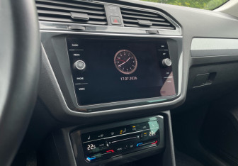 Подержанный автомобиль Volkswagen Tiguan 2021 года (13 фото)
