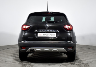 Подержанный автомобиль Renault Kaptur 2020 года (6 фото)