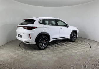Подержанный автомобиль Exeed LX 2023 года (8 фото)