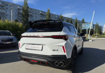 Подержанный автомобиль Geely Coolray 2024 года (5 фото)